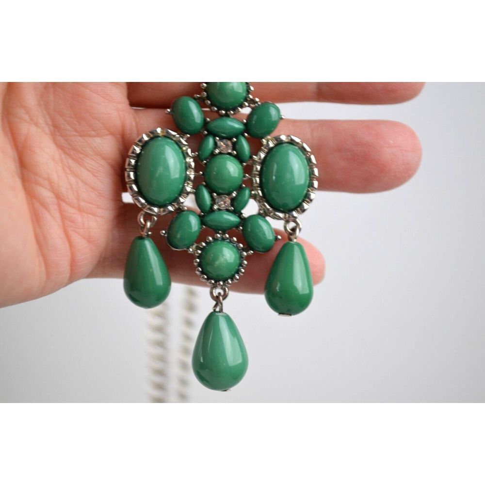Silver Tone Necklace with Green Cabochon w/ Dangles & 2 Clear Rhinestones 31" - Picture 4 of 6